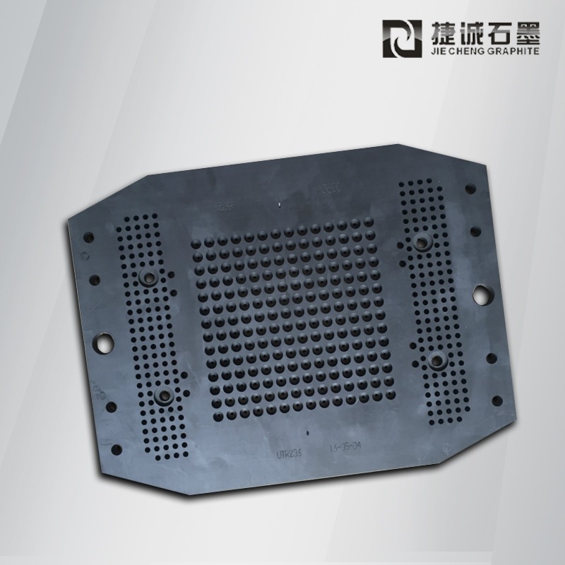 水平連鑄石墨模具主要用于金屬材料的連續(xù)鑄造過(guò)程。