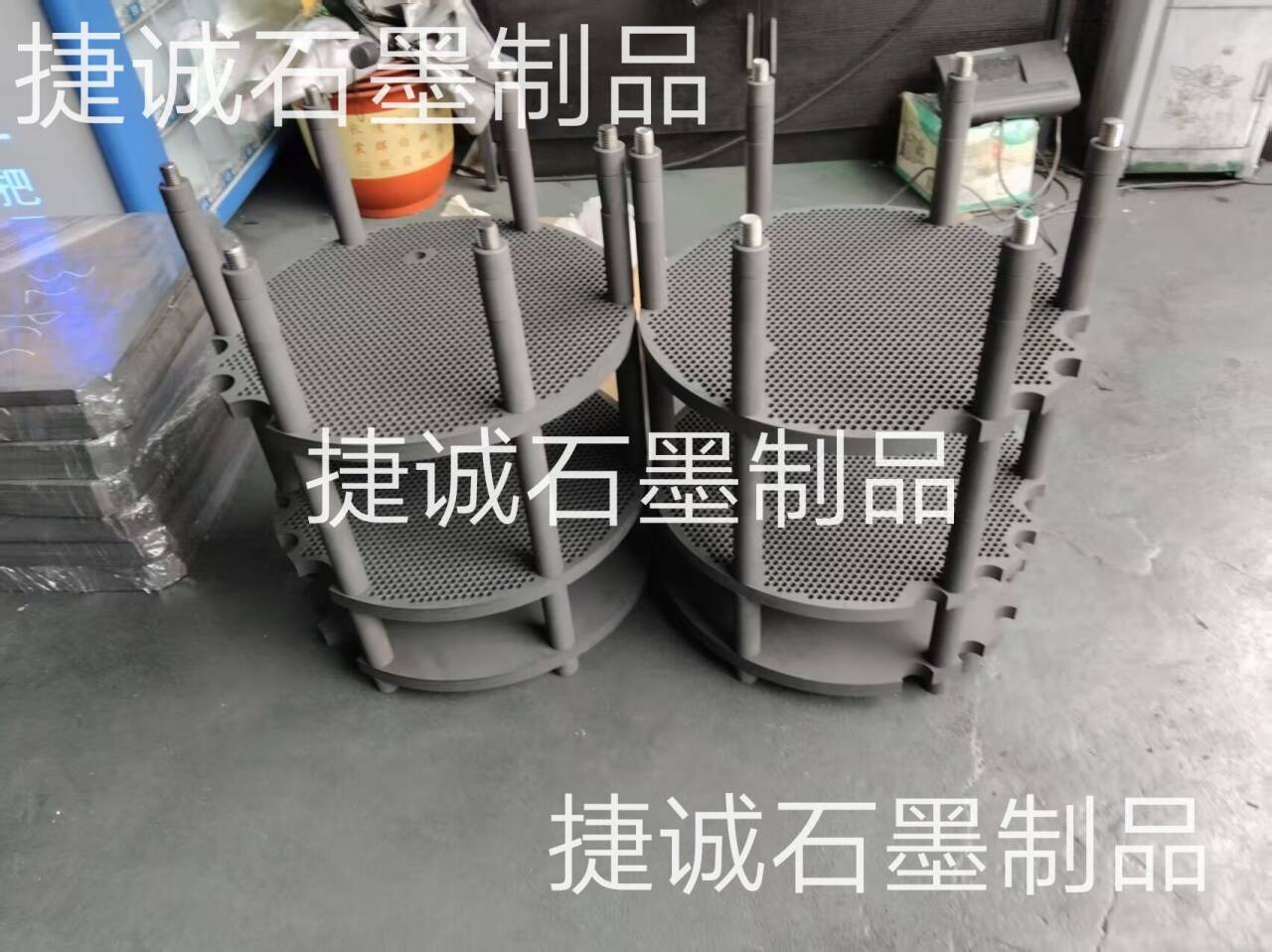 高純度石墨燒結(jié)盤，石墨盤，高純石墨盤，石墨盤加工，推板爐石墨盤，鐘罩爐石墨盤，石墨盤加工廠，石墨盤生產(chǎn)廠家